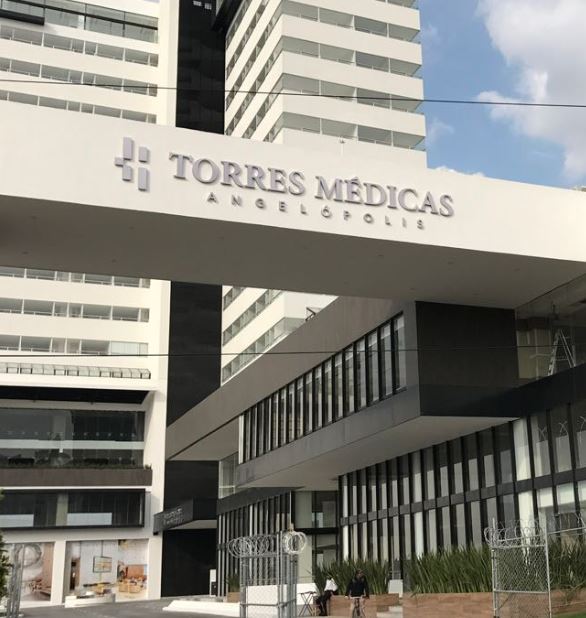 Especialista_en_enfermedad_intestinal_18